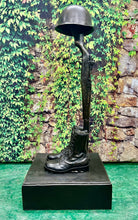 Load image into Gallery viewer, Korean Era Fallen Soldier Bronze Statue