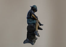 Load image into Gallery viewer, Seated Kids on a Log