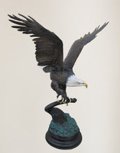 Load image into Gallery viewer, Monumental Eagle