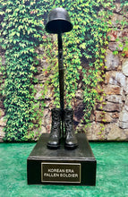 Load image into Gallery viewer, Korean Era Fallen Soldier Bronze Statue
